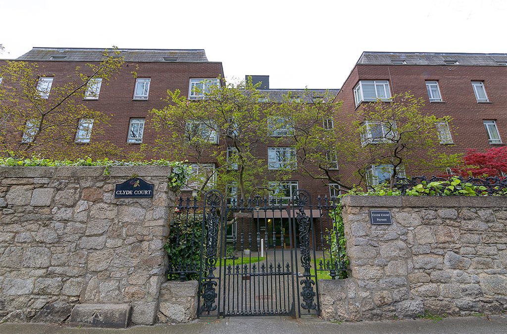 Clyde Court Apartments
